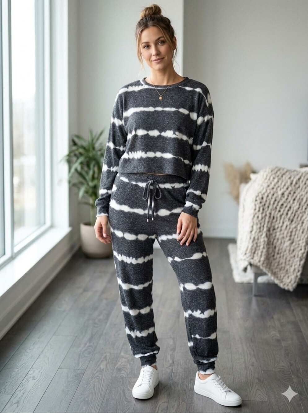 Women's Cozy Tie-Dye Lounge Set - Black & White - Size Small Like New